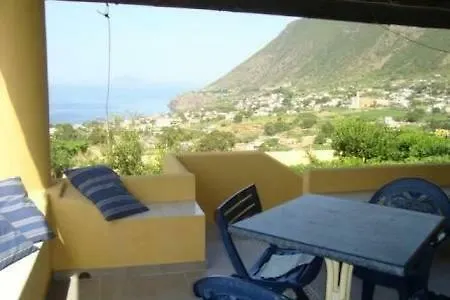 La Casa Di Titti E Jack Villa Malfa Nyaraló