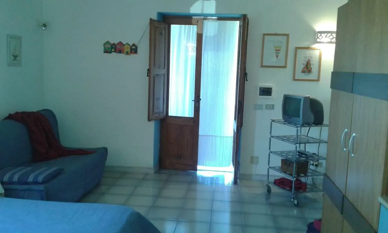 La Casa Di Titti E Jack Villa Malfa Nyaraló