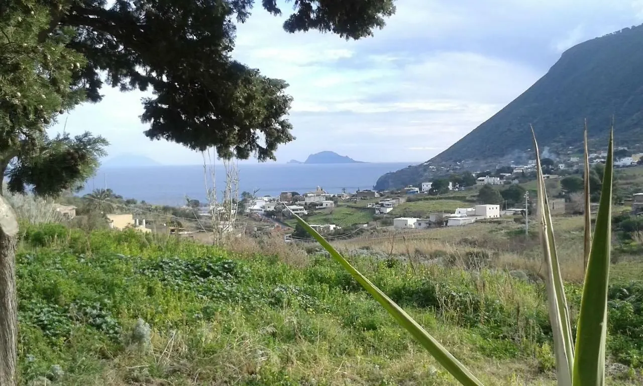 Holiday home La Casa Di Titti E Jack Villa Malfa  Italy